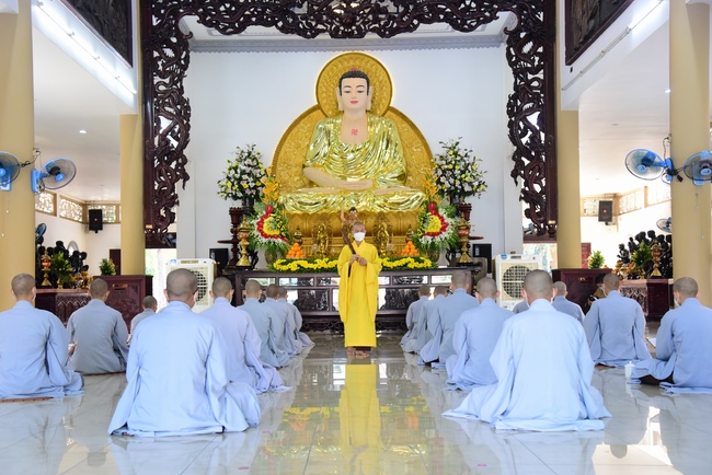 Lễ truyền giới Sa di Phương Trượng